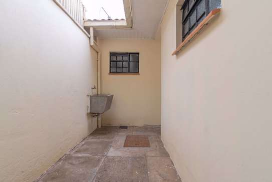 4 Bed Townhouse  in Langata image 16