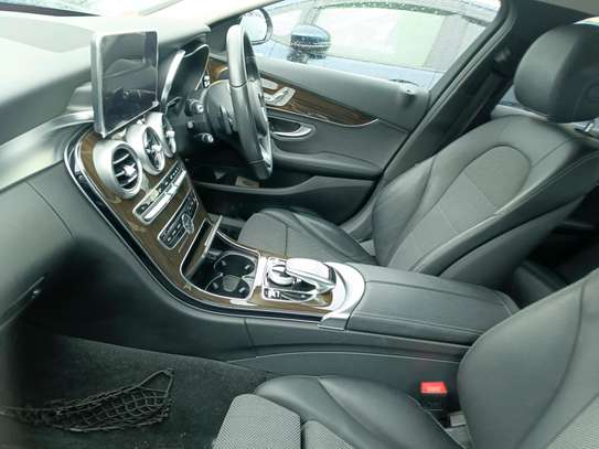 Mercedes Benz C200 on sale image 8