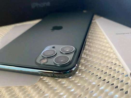 Apple Iphone 11 Pro Max ➕️ Black ➕️ 256 Gb image 3