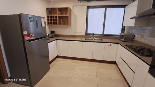 Furnished 3 Bed Apartment with En Suite at Rhapta Rd image 15