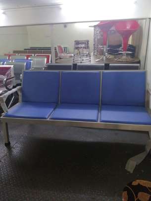 3-Seater linked visitor padded waiting chairs image 7