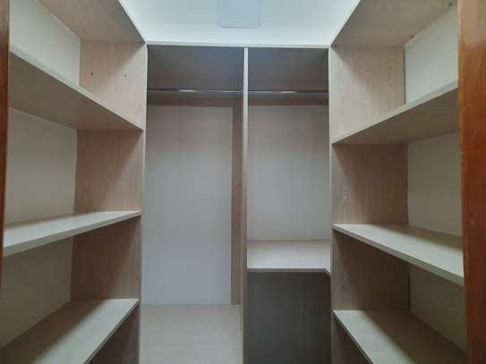 2 Bed Apartment with En Suite in Westlands Area image 14
