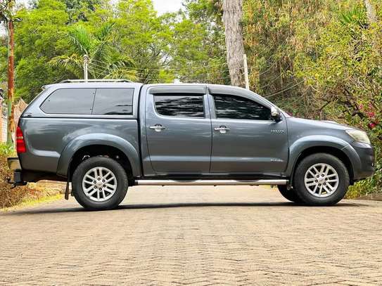 Toyota Hilux Invincible 2012 image 4