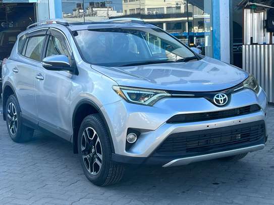 TOYOTA RAV4 WITH SUNROOF (WE ACCEPT HIRE PURCHASE) image 2