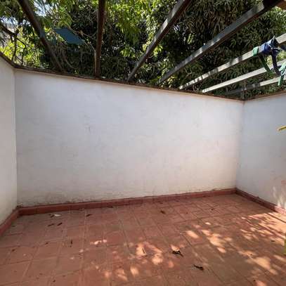 5 Bed Townhouse with En Suite at General Mathenge image 15