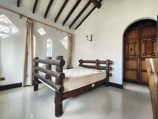 2 Bed Apartment with En Suite in Lavington image 6