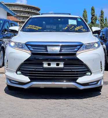 Toyota Harrier Premium Grade white 2018 Sunroof image 12