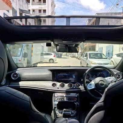 Mercedes Benz E200 Sunroof 2018 image 5