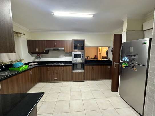 Serviced 3 Bed Apartment with En Suite in Kilimani image 17