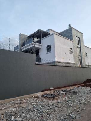 4 Bed House with En Suite at Eastern Bypass image 12