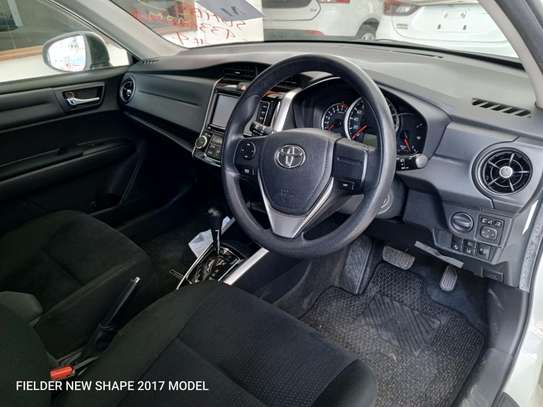 Toyota fielder hybrid 2017 model image 7