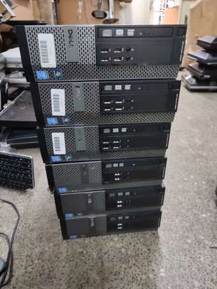 Dell OptiPlex 9020 Desktop Computer - Intel Core i5 (4th Gen) i5-4590 3.30 GHz - 4 GB DDR3 SDRAM - 500 GB HDD - Windows 10 image 2