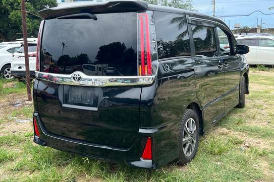 TOYOTA NOAH (WE ACCEPT HIRE PURCHASE) image 7