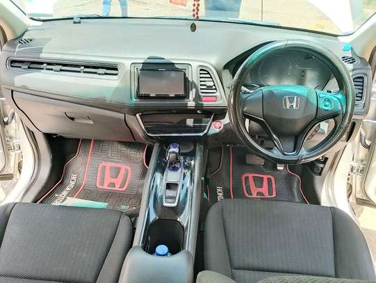 HONDA VEZEL HYBRID 2016 MODEL.. image 9