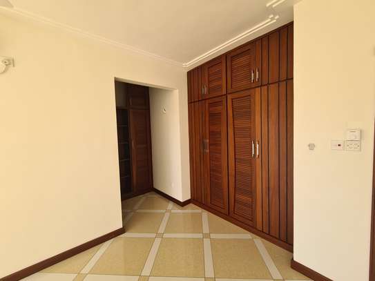 3 Bed Apartment with En Suite in Nyali Area image 2