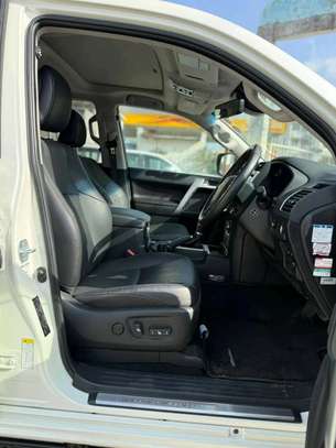 Toyota land Cruiser Prado TZ-G 2018 White image 2