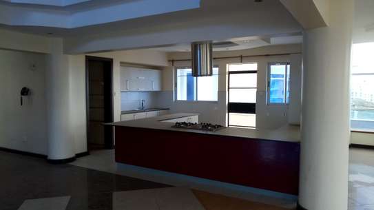 5 Bed Apartment with En Suite at Kileleshwa image 4