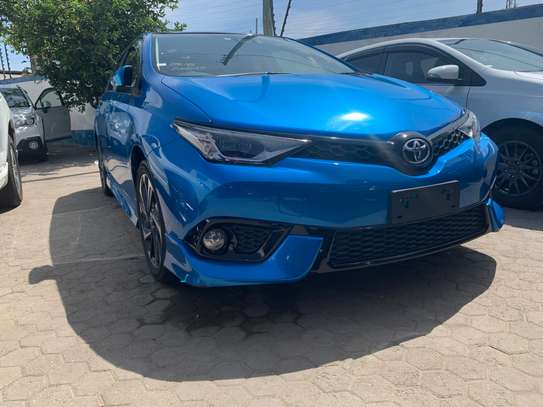 2019 Toyota Auris image 2