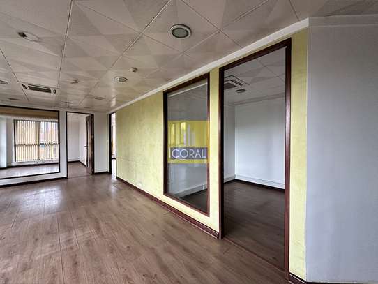 2,399 ft² Office in Riverside image 11