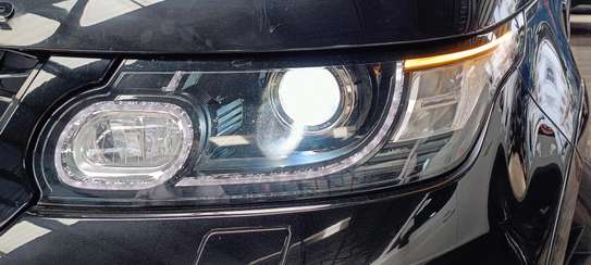 Range Rover sport SVR Black 2018 image 3