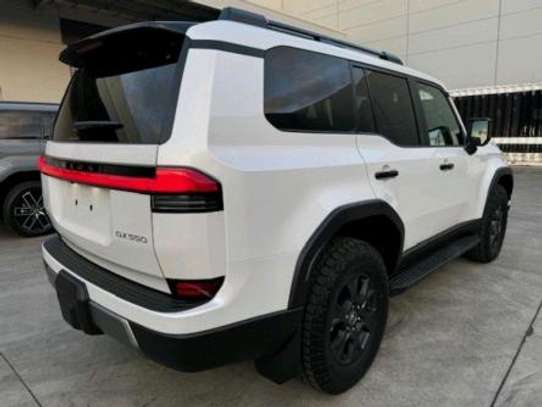 2024 Lexus GX550 image 4