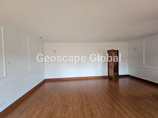 5 Bed House with En Suite in Gigiri image 19
