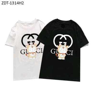 Black and white quality tshirts image 1
