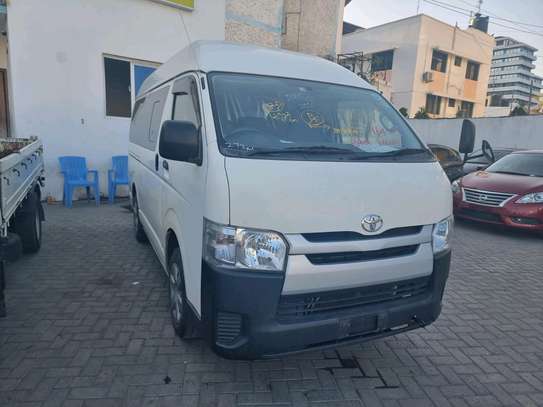 TOYOTA HIACE AUTO DIESEL HIGH ROOF.. image 2