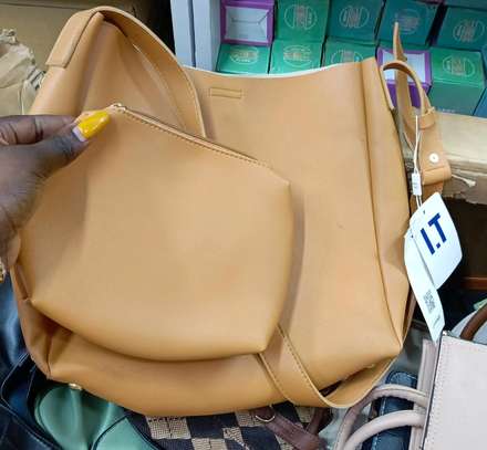 Assorted Ladies Handbags image 11