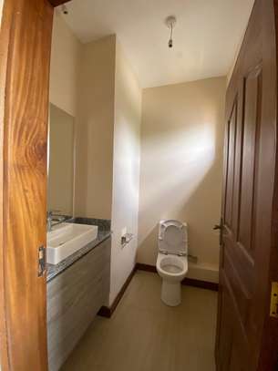 3 Bed Apartment with En Suite in Kileleshwa image 1
