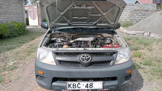 Toyota Hilux Pickup image 3