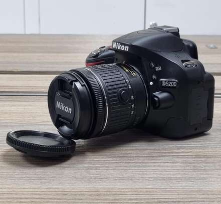 Nikon D5200 DSLR Camera with nikorr lens 18:55mm image 1