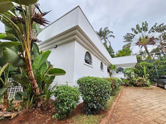 5 Bed House with En Suite in Nyari image 6