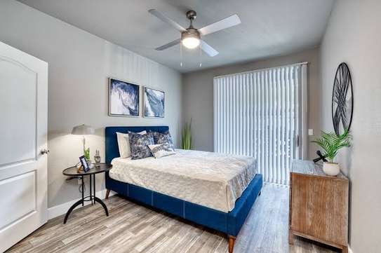 1 Bed Apartment with En Suite at Riverside Drive image 5