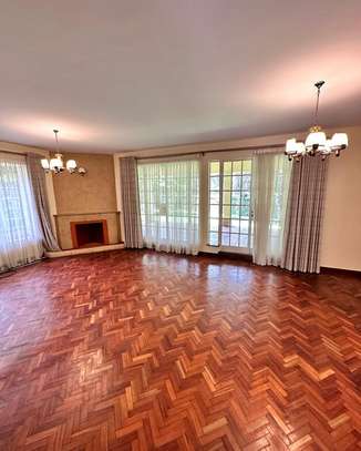 Grand 5 Bedrooms Villas Luxurious In Karen image 3