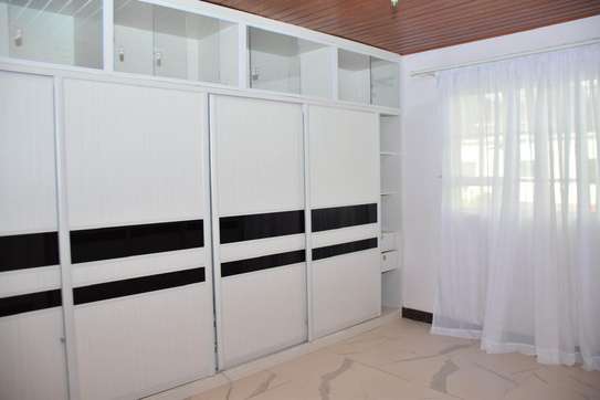 5 Bed Townhouse with En Suite at Off Kiambu Road image 42