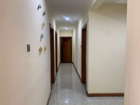 3 Bed Apartment with En Suite in Kilimani image 2