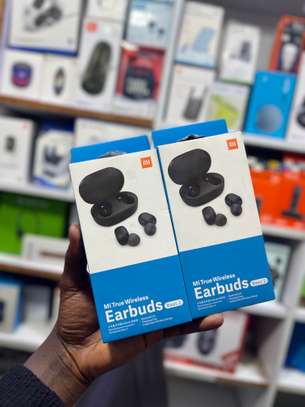 Mi earbuds basic 2 image 2