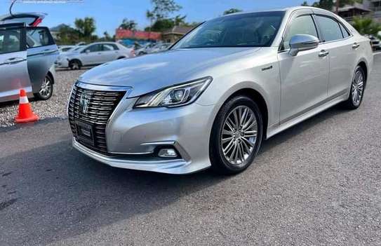 TOYOTA CROWN 2015 MODEL. image 4