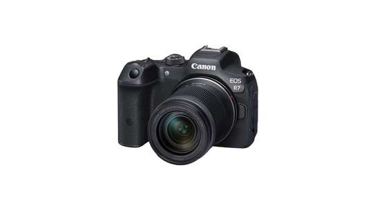 Canon EOS R7 + 18-150MM Camera image 3