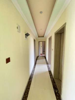 3 Bed Apartment with En Suite in Kilimani image 7