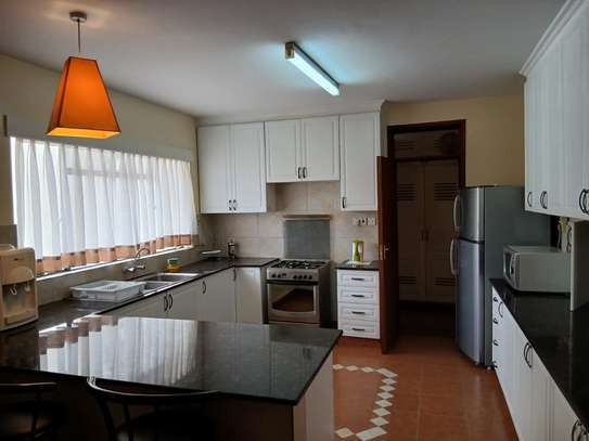 Serviced 3 Bed Apartment with En Suite at Denis Prit image 5