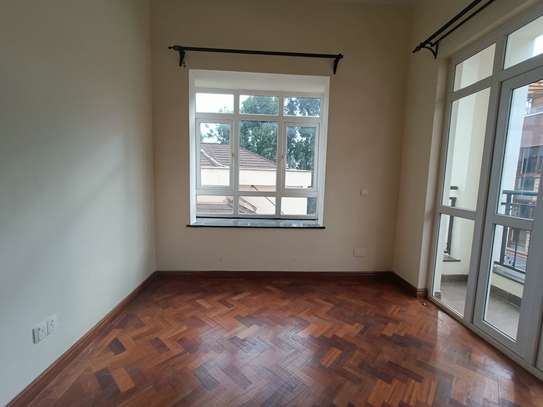 6 Bed Townhouse with En Suite at Lavington image 5