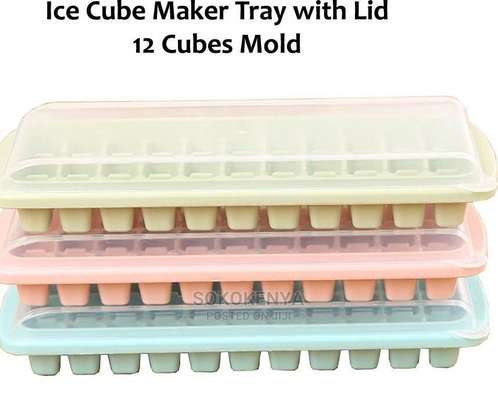 12 Cube Flexible Easy Release Plastic Ice Cube Tray image 1