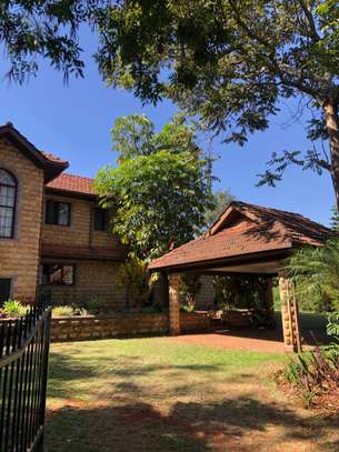 4 Bed House with En Suite in Windsor image 2