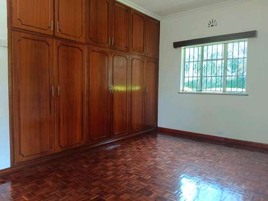 Lovely home 5br with Sq  for rent in Karen Bomas image 12