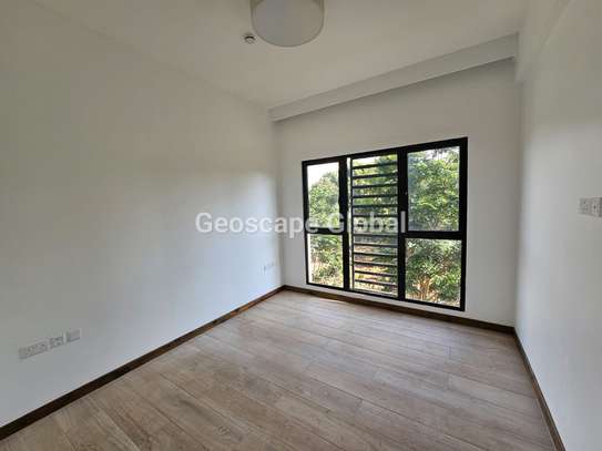 2 Bed Apartment with En Suite in Rosslyn image 31