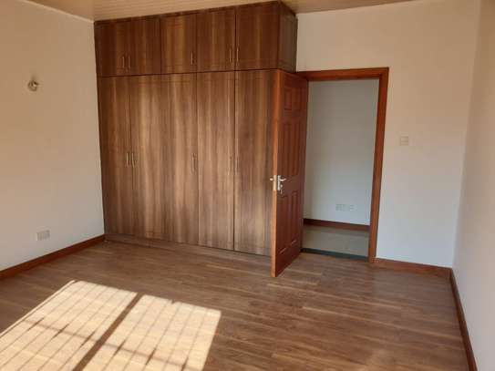 Serviced 3 Bed Apartment with En Suite at Kileleshwa image 11