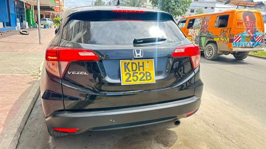 Honda vezel Non hybrid KDH image 10