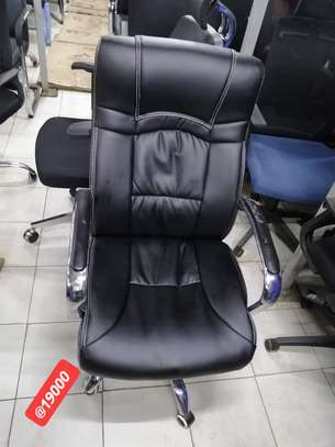 Quality executive office chairs image 3